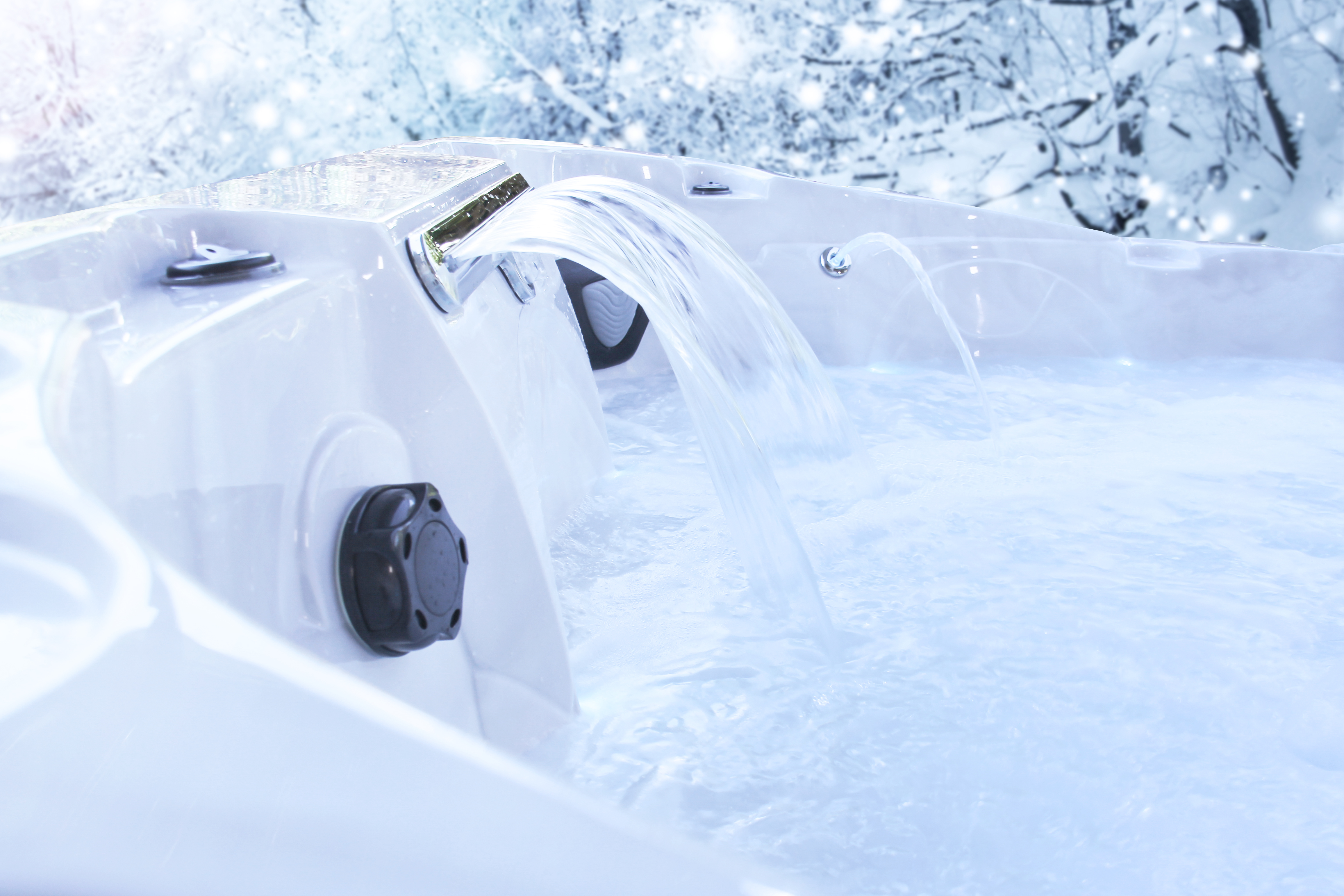 Best Hot Tubs for Alberta's Cold Climate: 2025 Model Rankings